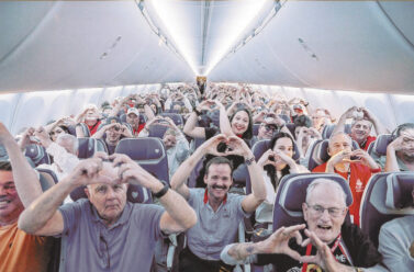 Honor Flight Southern Arizona veterans, guardians, and crew share the love!